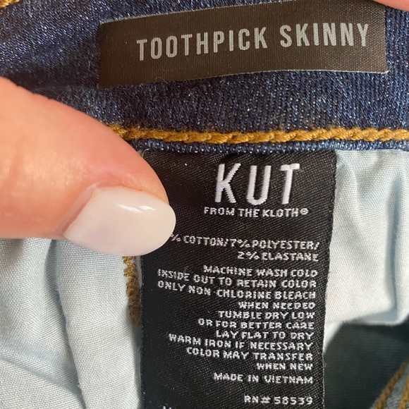 Size 8 Skinny jeans by “Kut From The Kluth”.  EPOC! Smoke free home. - Picture 3 of 4